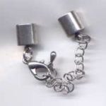 Kappelverschluss altsilberfarben 8 mm mit Ring und kurzer Kette, Abbildung ähnlich