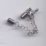 Verschluss 4 mm für Leder- oder Kautschukband mit Karabiner und Verlängerungskette altplatinfarben