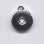 Schmuckteil mit einer Öse für Double Beads Easy Button Druckknöpfe