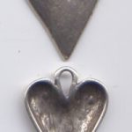 Metallanhänger Herz 35 x 27 mm platinfarben