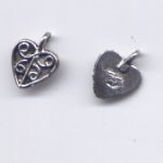 Metallanhänger Herz ´Ornament´ 10 x 9 mm silberfarben