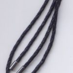 geflochtenes Kunstleder 3 mm x 1 m schwarz mit Endkappen aus Edelstahl