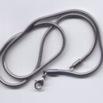 Schlangenkette 2,4 mm x 42 cm aus Edelstahl mit Endkappe und Karabiner aus Edelstahl