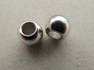 Großlochperle silberfarben aus Acryl, Durchmesser 10 mm, Bohrung 8 mm - 10 St.