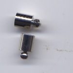 Endkappe mit Öse platinfarben, Innendurchmesser 4 mm - 2 St.