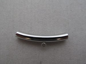 Metallanhänger Röhrchen aus Edelstahl, Fädelloch ca. 3 mm mit Öse