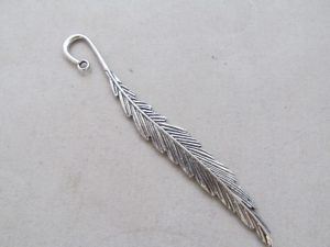 Lesezeichen Feder altsilberfarben ca. 12,3 cm