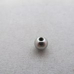 Kugel 7mm mit Gewinde M2,5 von Beadhoppers