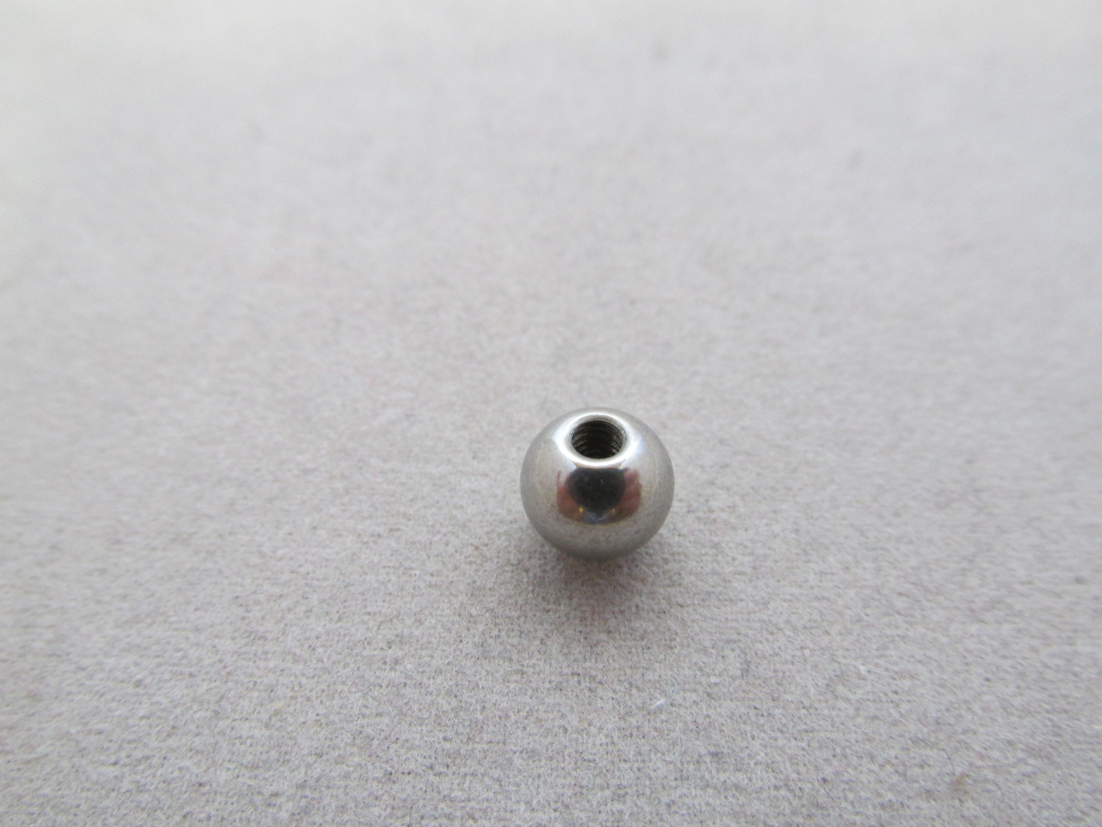 Kugel 7mm mit Gewinde M2,5 von Beadhoppers