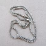Edelstahlcollier 4 mm x 50 cm mit Endkappe und Karabiner
