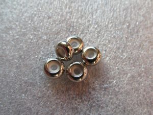 Perle 8 x 4  mm mit Gummieinsatz - 5 St.