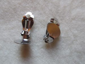 Ohrclip aus Edelstahl mit Klebeplatte 12 mm - 2 St.